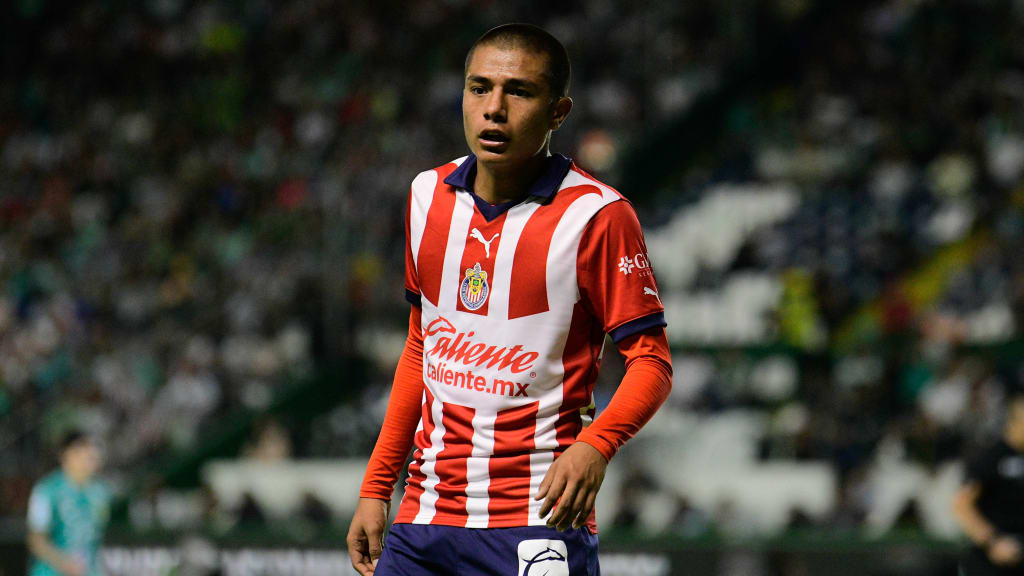 The Top Players of Chivas de Guadalajara: A Look at the Club's Biggest Stars